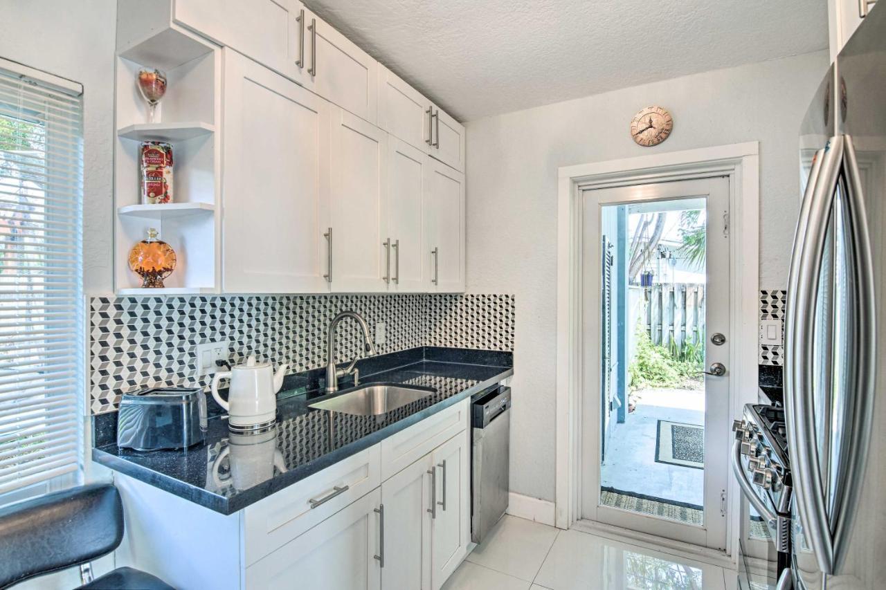 Holiday home Shady And Eclectic Lauderdale Dwelling With Yard! *